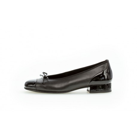 Gabor ballerina op hak | 06.102.67 zwart | Krisman & Westeneng