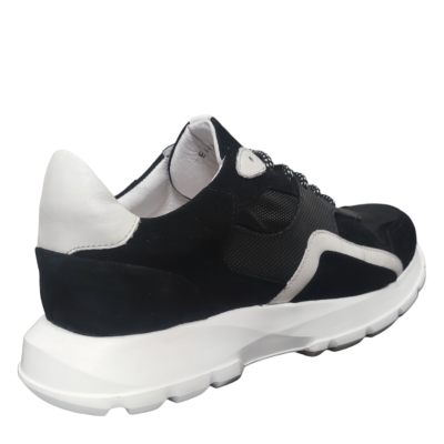 Muoviti sneaker zwart wijdte E bij Krisman & Westeneng